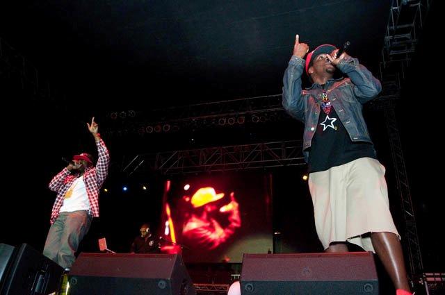 Clipse & T-Pain Rock USC
