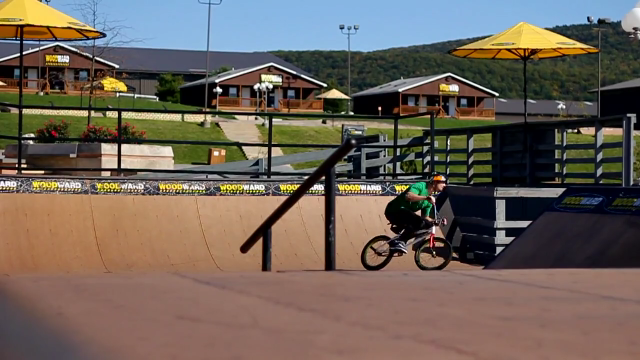 Jason Phelan & Kriss Kyle Woodward PubBMX Video