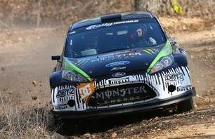Ken Block and Alex Gelsomino on the way victory in the Ford Fiesta