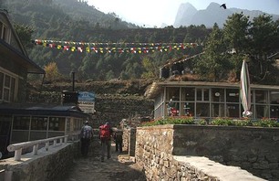 Trek to Namche Bazaar
