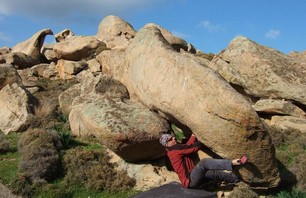 Bouldering in Tinos, Greece