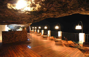 Sea Cave Restaurant in Southern Italy Photo 0003