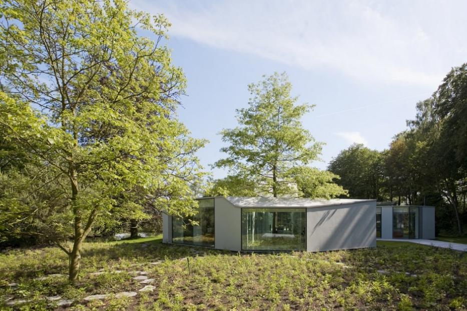 Villa 4.0 by Dick van Gameren Architects