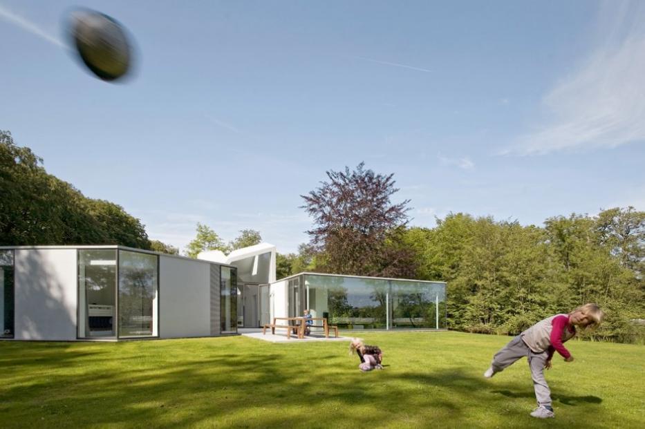 Villa 4.0 by Dick van Gameren Architects