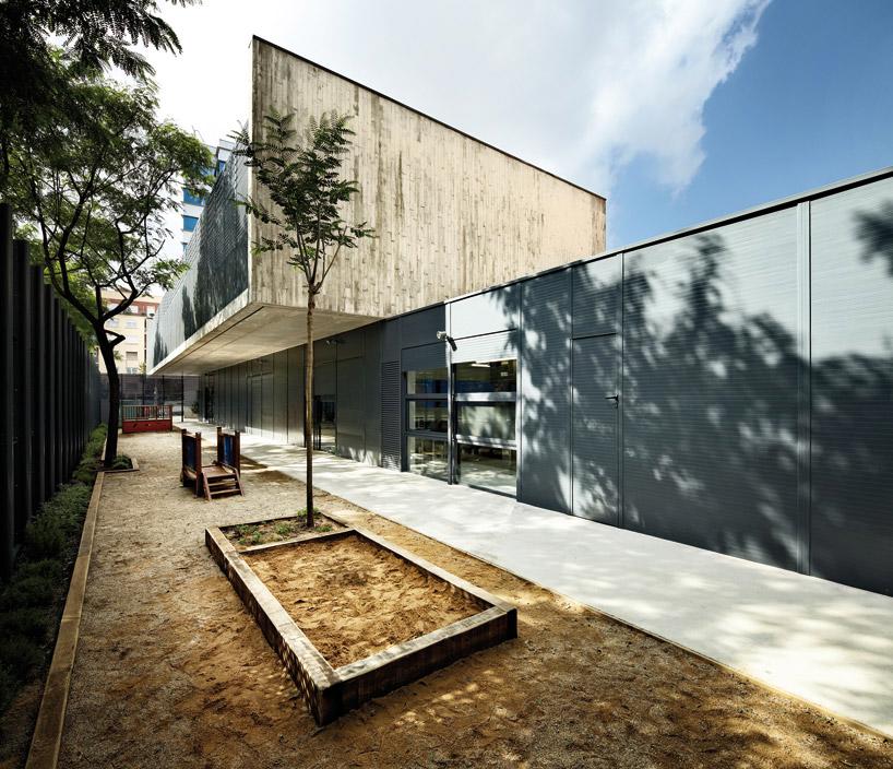 The Colorful Escola Bressol
