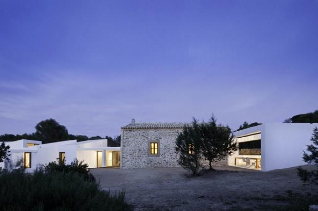 A Rustic Contemporary Vacation Get Away