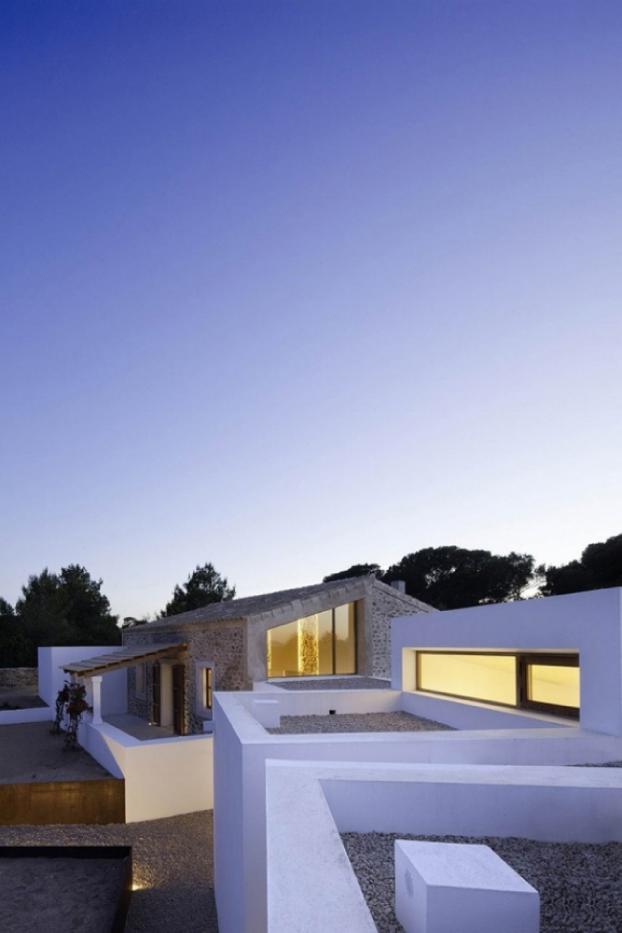 A Rustic Contemporary Vacation Get Away