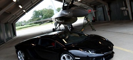 Video of the Day:Lamborghini Aventador vs. F16 Fighting Falcon