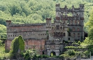 Visit Bannerman\'s Island Castle Before it Crumbles