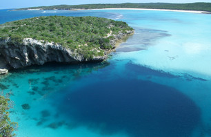 Freediving Dean's Blue Hole