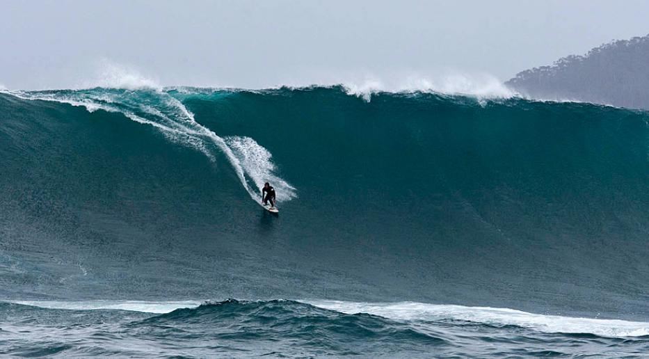Surfing Tasmania\'s West Coast