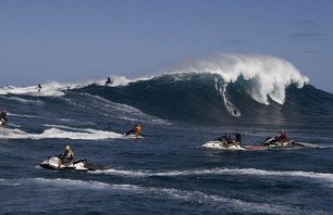 Crews at Jaws